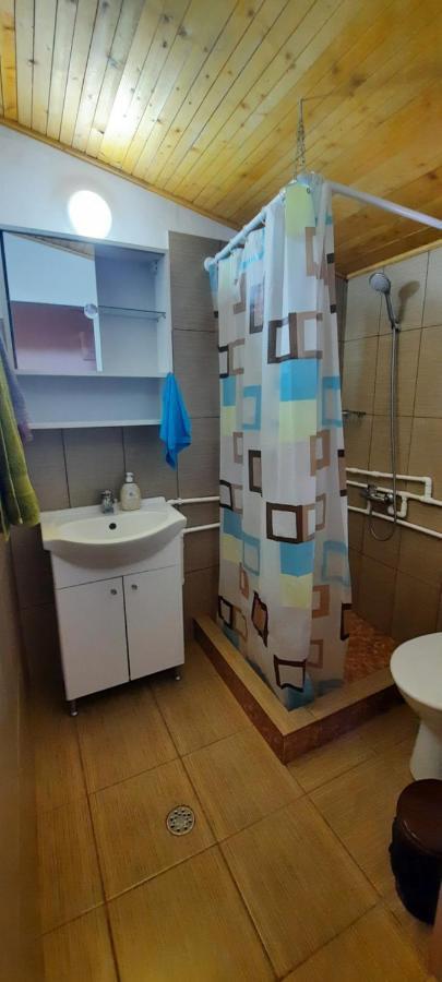 Telteu Florian Hotel Дубова Екстериор снимка