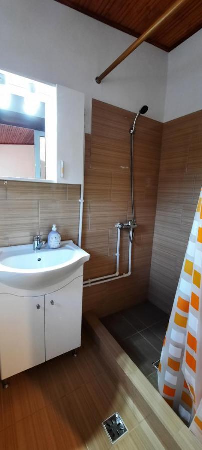 Telteu Florian Hotel Дубова Екстериор снимка