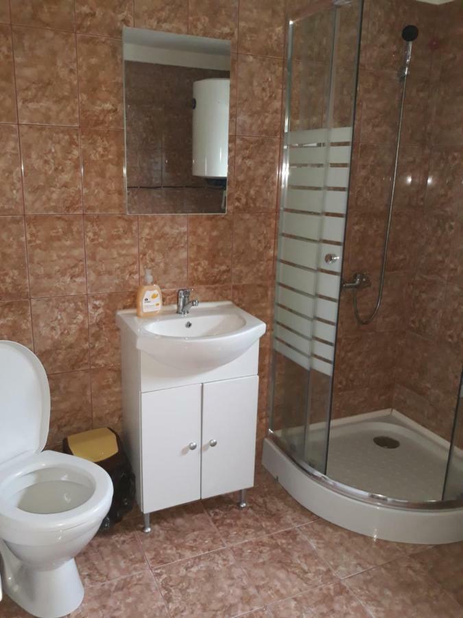 Telteu Florian Hotel Дубова Екстериор снимка